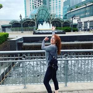 Meet your Posher, Pina